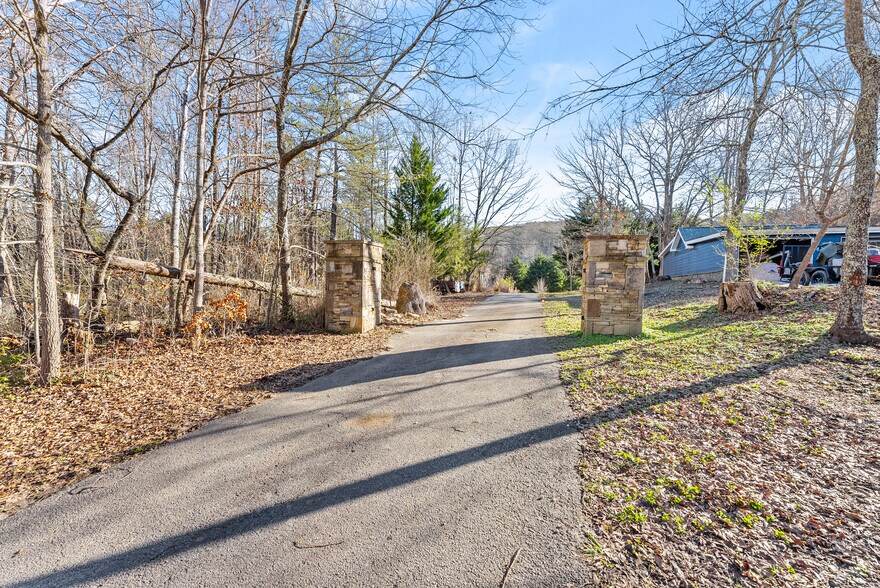 More Photos Of 438 Dixon Dr, Cleveland Land For Sale