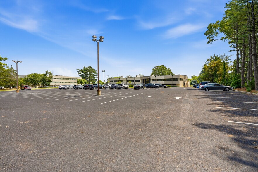 More Photos Of 1130 Hooper Ave, Toms River Office For Lease