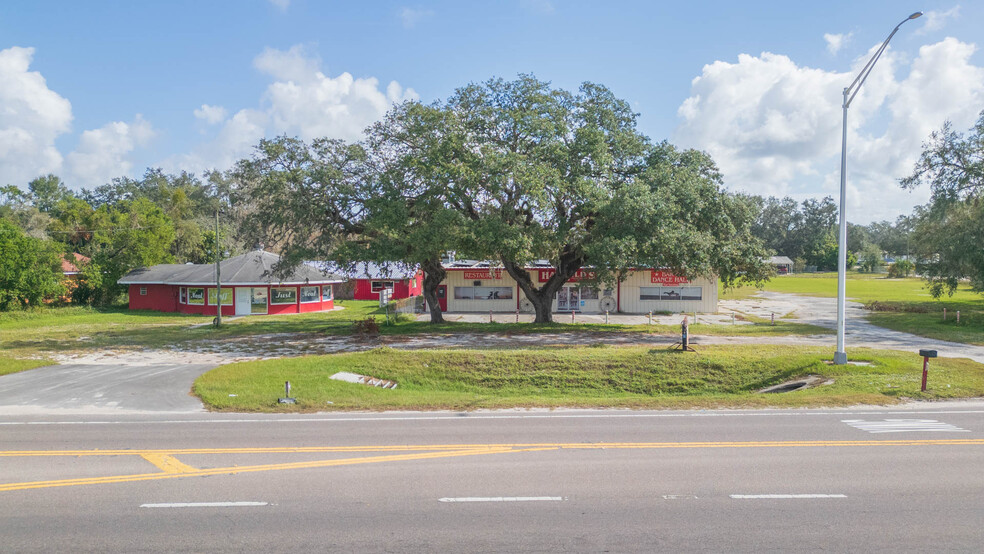 Primary Photo Of 4024 Paul S Buchman Hwy, Zephyrhills Restaurant For Sale