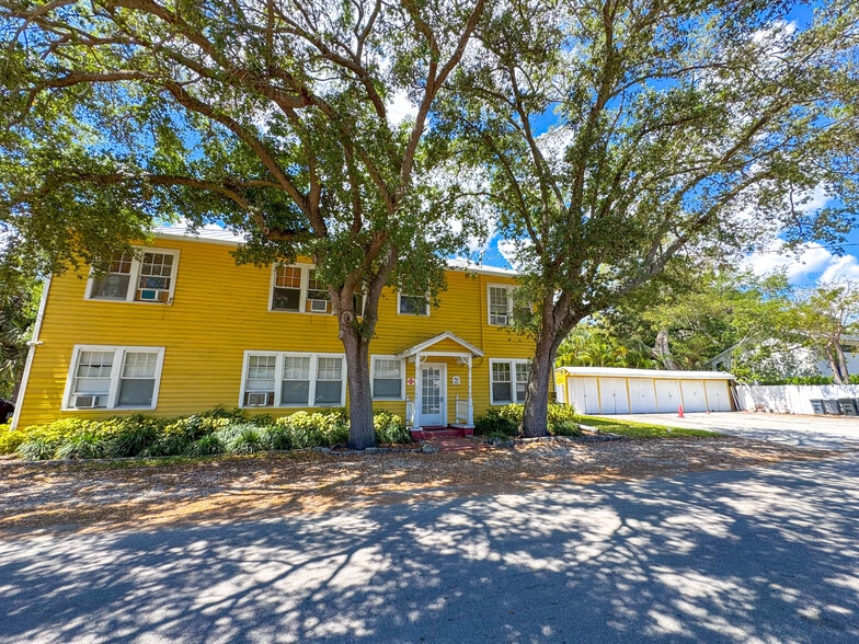 Primary Photo Of 801 Coontie Ct, Fort Lauderdale Apartments For Sale