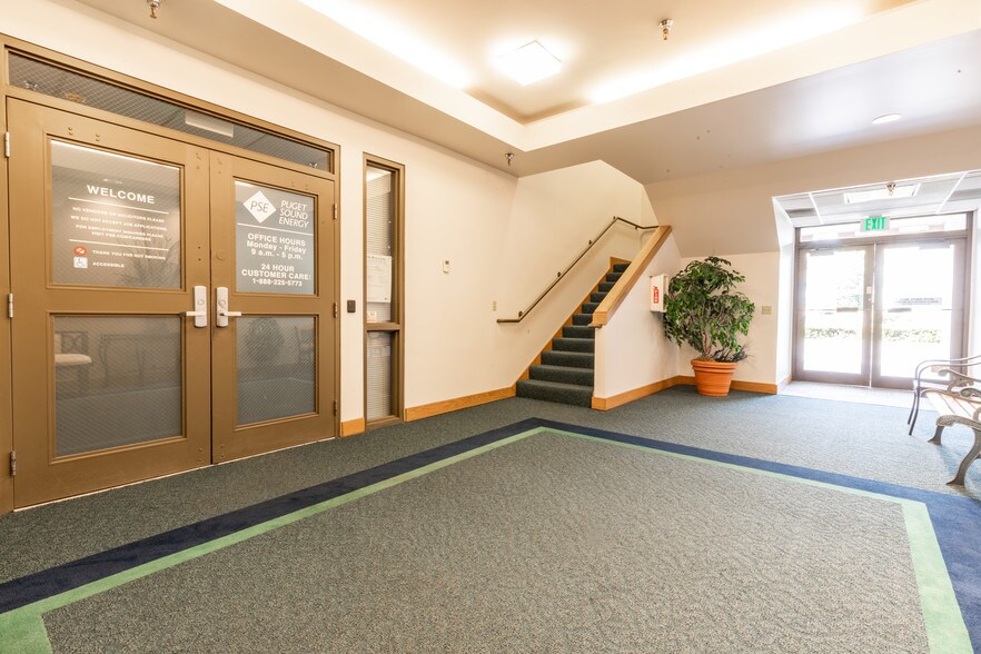 More Photos Of 231 SE Barrington Dr, Oak Harbor Medical For Lease