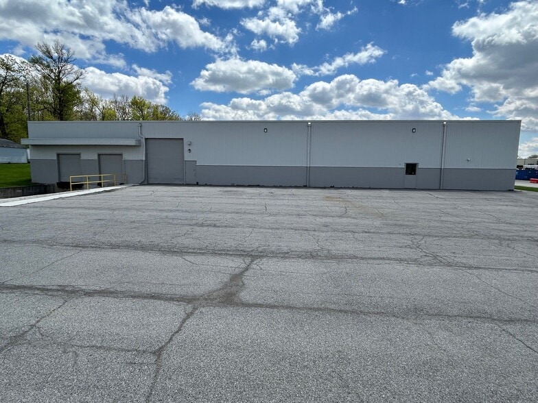 More Photos Of 4211 Engle Rd, Fort Wayne Warehouse For Lease
