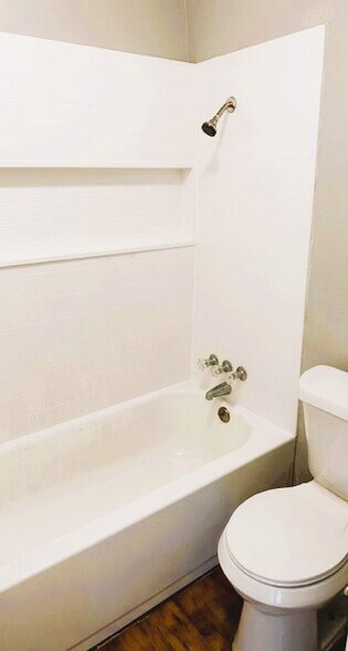 More Photos Of 2604-2606 Ektom Dr, Austin Apartments For Sale