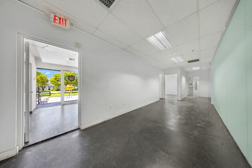 More Photos Of 2601 NW 105th Ave, Miami Warehouse For Sale