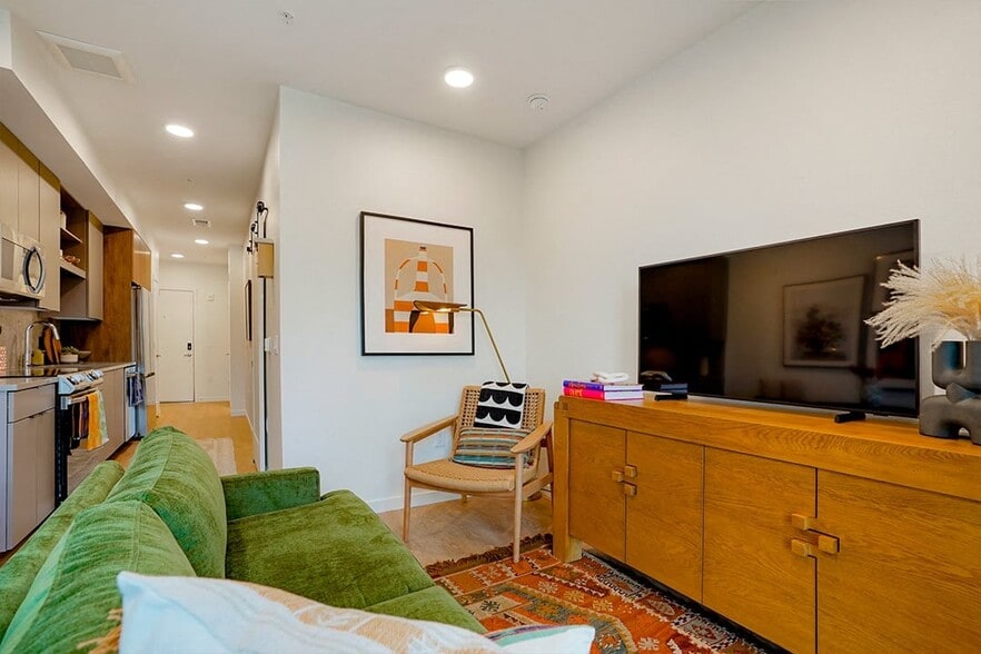 More Photos Of 1040 Santa Fe Dr, Denver Apartments For Lease