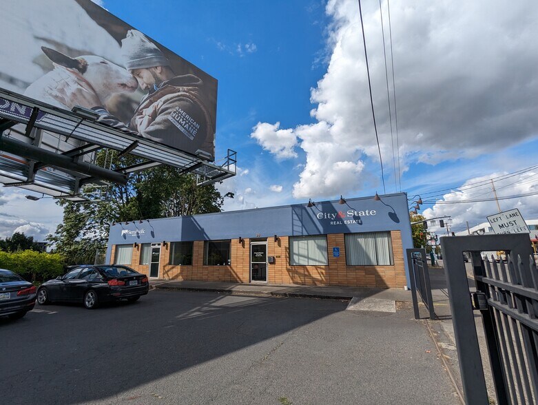 Primary Photo Of 33-35 NE Weidler St, Portland Office For Sale