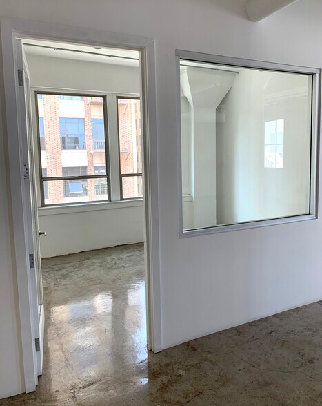 More Photos Of 309 E 8th St, Los Angeles Loft Creative Space For Lease