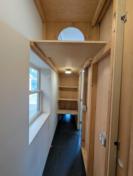 More Photos Of 577 Niagara St, Buffalo Storefront Retail Office For Lease