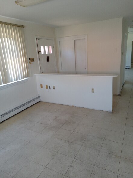 More Photos Of 515 W Butler Ave, Chalfont Veterinarian Kennel For Sale