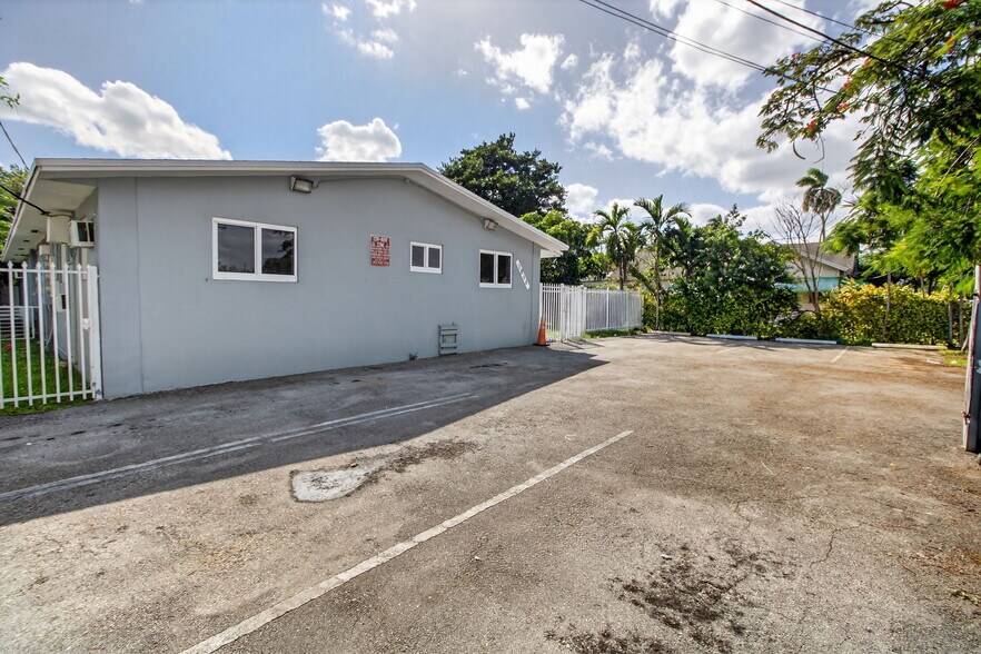 More Photos Of 1864 NW 28th St, Miami Apartments For Sale