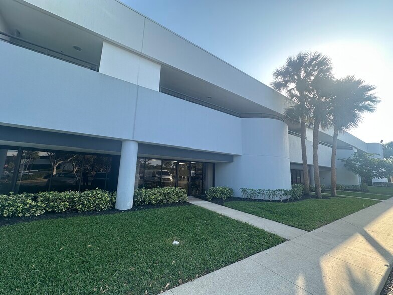 More Photos Of 6401 Congress Ave, Boca Raton Unknown For Lease