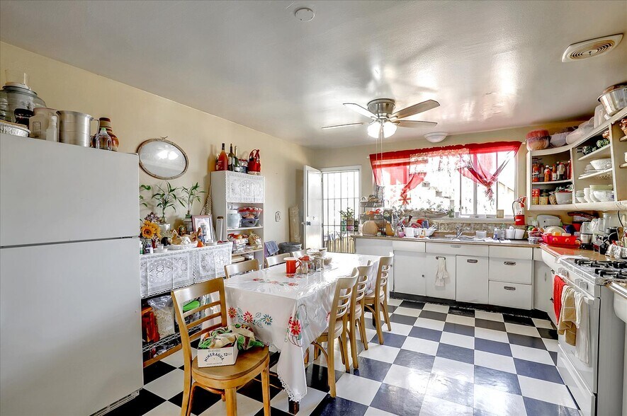 More Photos Of 1407 Miller Ave, Oakland Storefront Retail Residential For Sale