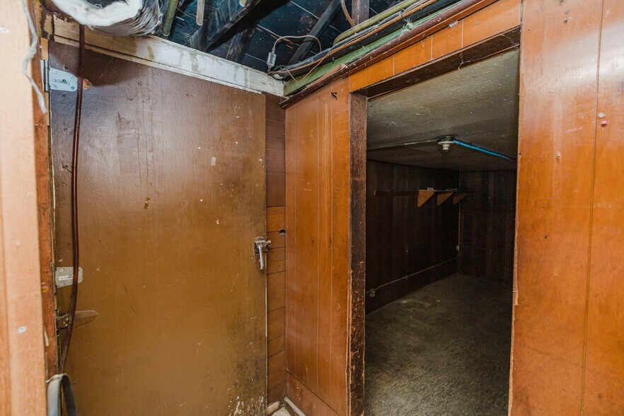 More Photos Of 1610 W 6th Ave, El Dorado General Retail For Sale