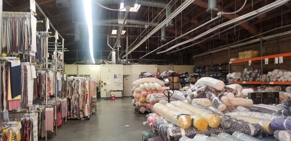 More Photos Of 1262-1264 S Boyle Ave, Los Angeles Manufacturing For Sale