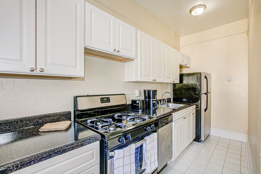 More Photos Of 1616 16th St NW, Washington Apartments For Sale