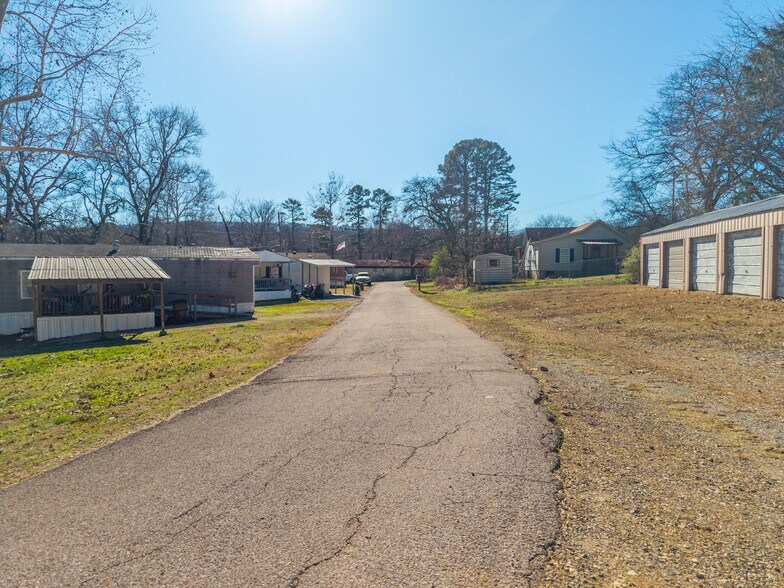 More Photos Of 106 Chance Cir, Mount Ida Multifamily For Sale