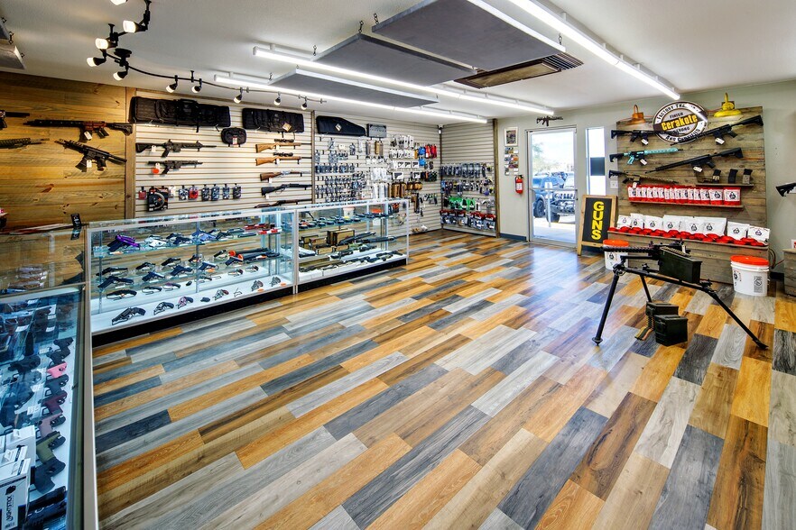 More Photos Of 72 Smoketree Ave S, Lake Havasu City Storefront Retail Office For Sale