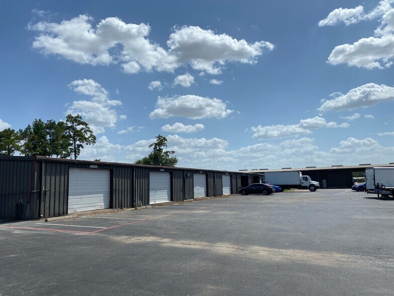 More Photos Of 16261 Hollister St, Houston Unknown For Lease