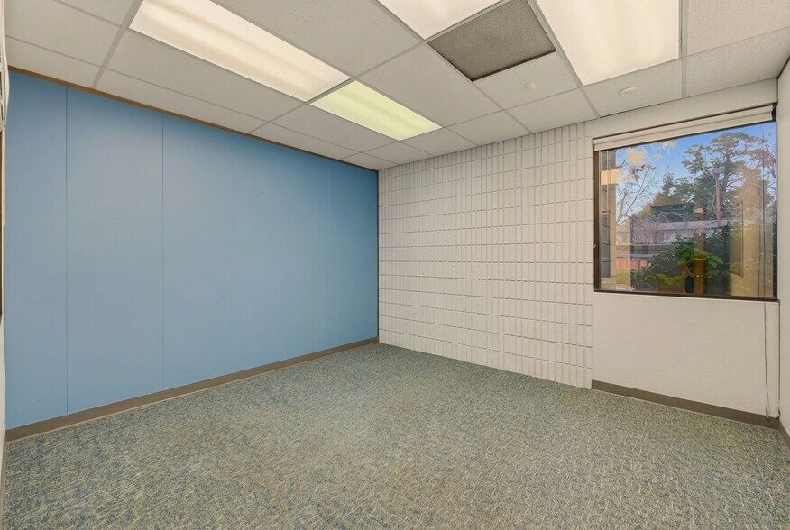 More Photos Of 992 S De Anza Blvd, San Jose Office For Lease