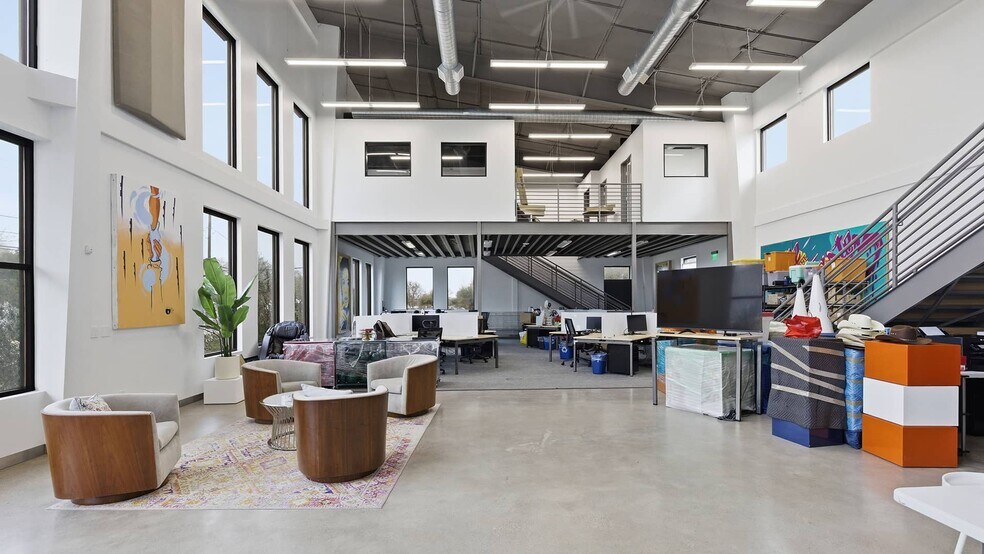 More Photos Of 411 Radam Ln, Austin Office For Lease