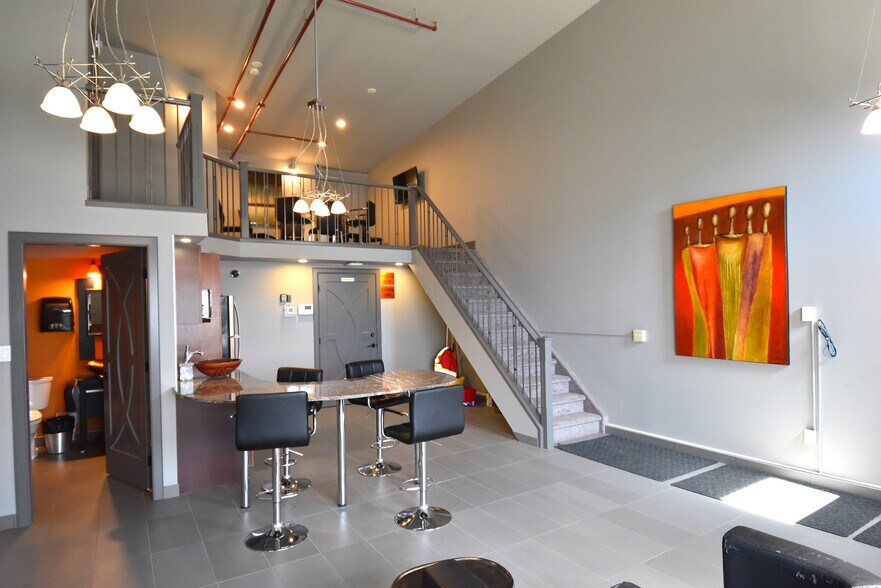 More Photos Of 9903 209 St NW, Edmonton Warehouse For Sale