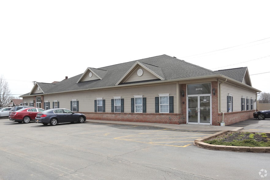 Primary Photo Of 2070 Lyell Ave, Rochester Medical For Lease