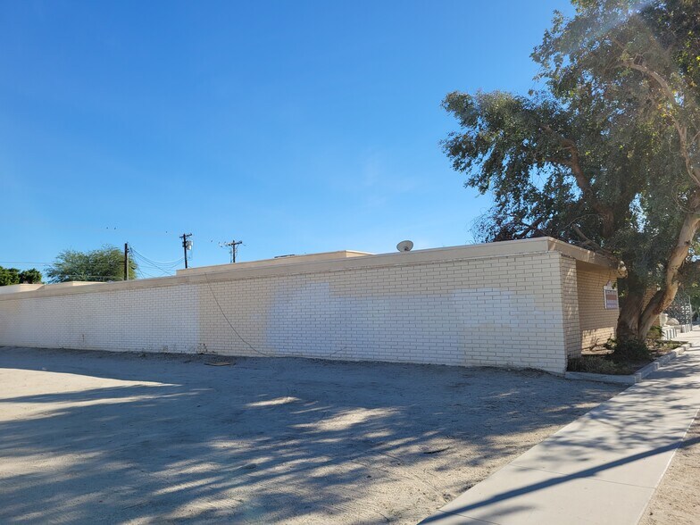 More Photos Of 45902 Oasis St, Indio Medical For Lease