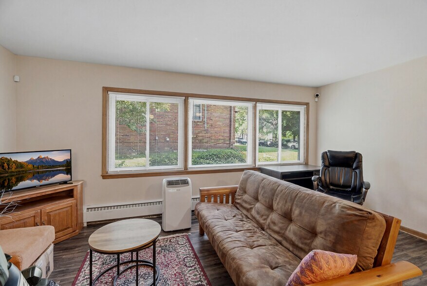 More Photos Of 394 Pierce St, Saint Paul Apartments For Sale