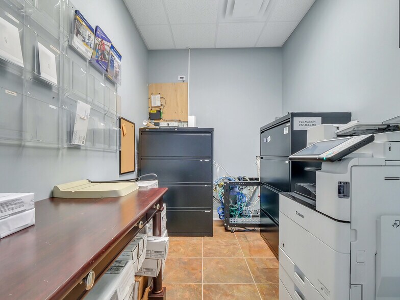 More Photos Of 1453 W Oglethorpe Hwy, Hinesville Office Residential For Lease