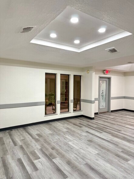 More Photos Of 2095 W Main St, League City Medical For Lease