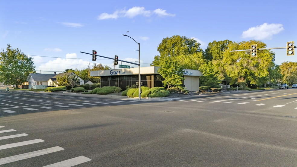 Primary Photo Of 601 W Kennewick Ave, Kennewick Office For Sale