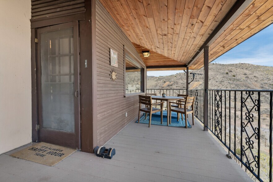 More Photos Of 222 First Ave, Jerome Multifamily For Sale