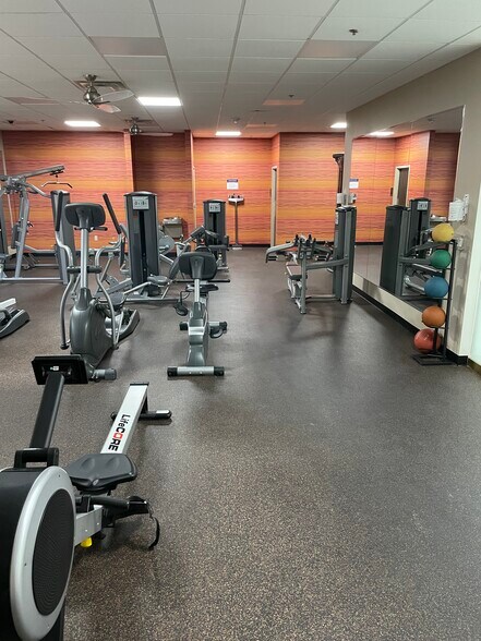 More Photos Of 6100 Western Pl, Fort Worth Unknown For Lease