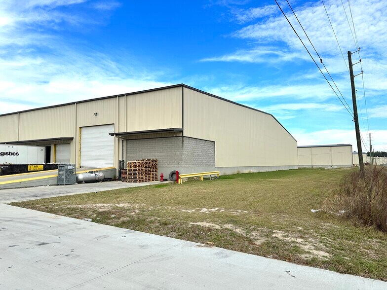 More Photos Of 5250 Old Louisville Rd, Pooler Warehouse For Lease
