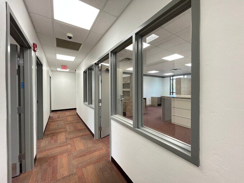 More Photos Of 14520 NW US Highway 441, Alachua Bank For Lease