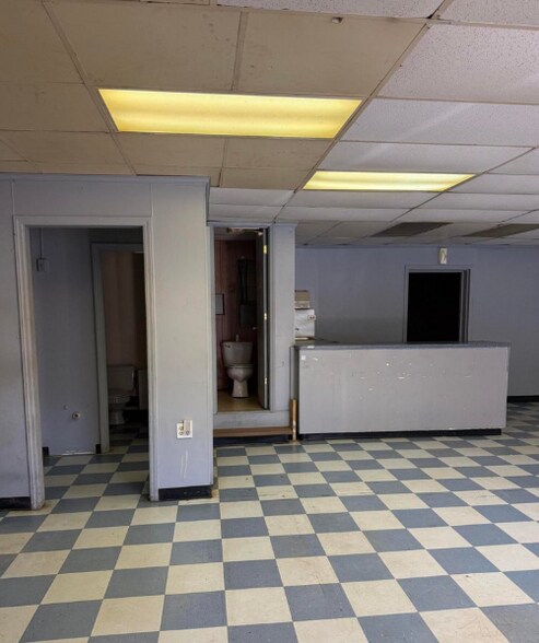 More Photos Of 1522 W Wall St, Wadesboro Freestanding For Sale