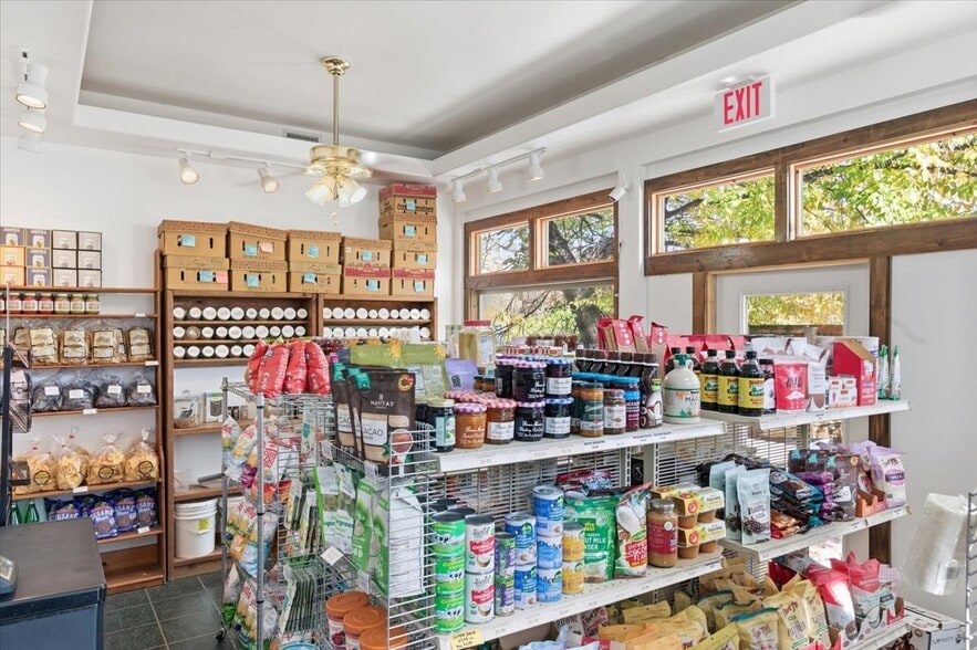 More Photos Of 152 E Main St, Naturita Convenience Store For Sale