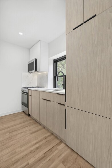 More Photos Of 212 Eighth Ave, New York Apartments For Sale