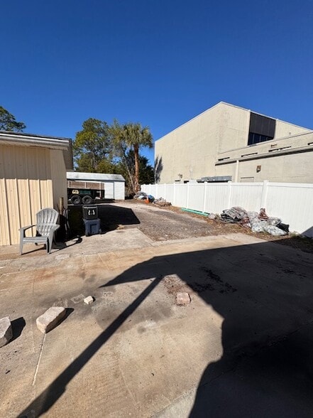 More Photos Of 2045 Gunn Hwy, Odessa Auto Repair For Lease