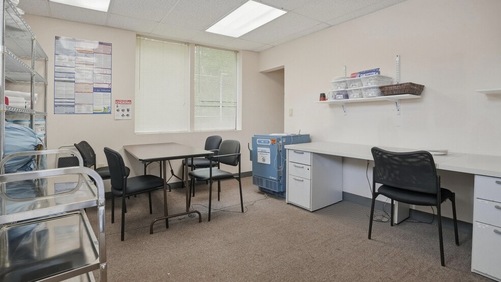 More Photos Of 123 Stewart Ave, Hicksville Medical For Sale