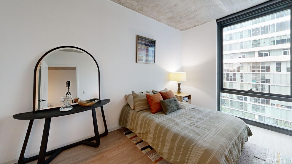 More Photos Of 1717 S Michigan Ave, Chicago Apartments For Lease