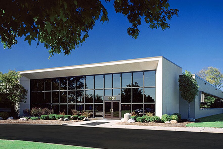 More Photos Of 1401 Crooks Rd, Troy Research And Development For Sale