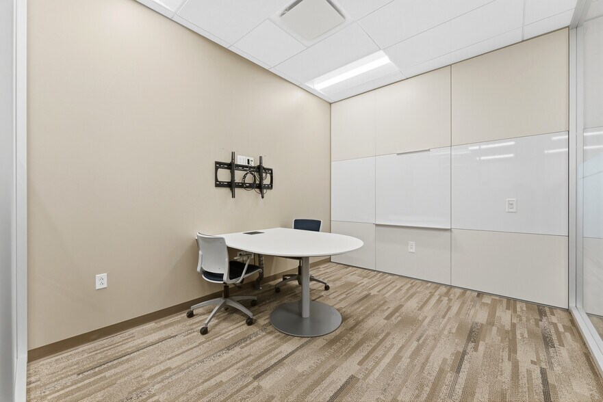 More Photos Of 423 Fortress Blvd, Morgantown Office For Sale