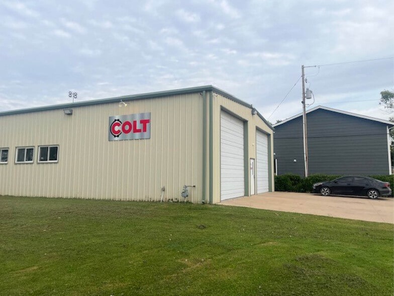 Primary Photo Of 2202 W Central Ave, El Dorado Light Manufacturing For Sale