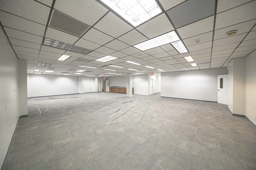 More Photos Of 125 W Missouri Ave, Midland Office For Lease