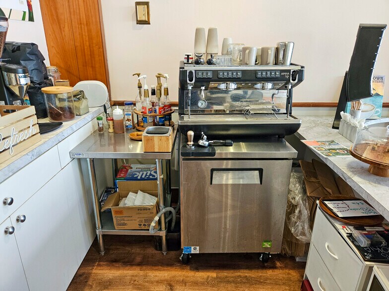 More Photos Of 1001 Bishop St, Honolulu Office For Lease