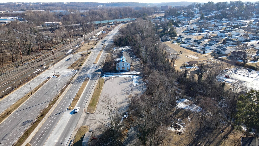 More Photos Of 5820 Southwestern Blvd, Halethorpe Flex For Sale