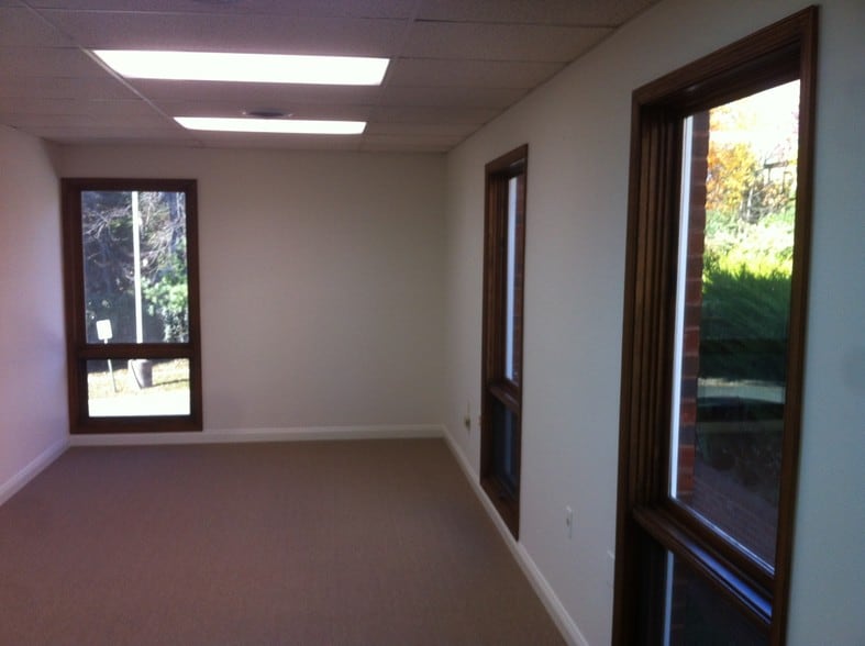 More Photos Of 10805 Main St, Fairfax Medical For Sale