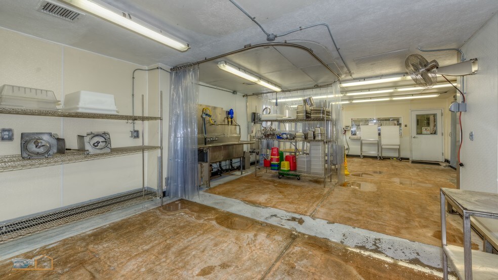 More Photos Of 1845 Range St, Boulder Warehouse For Sale