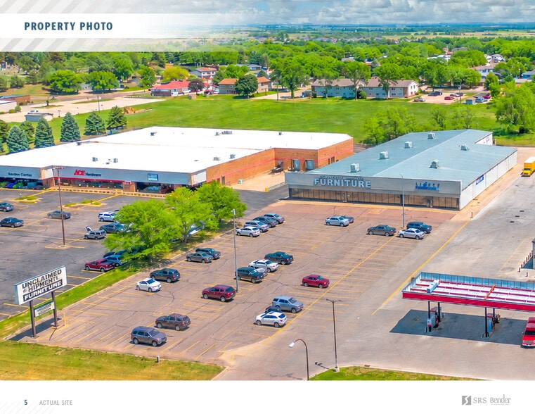 More Photos Of 2320 Broadway Ave, Yankton General Retail For Sale